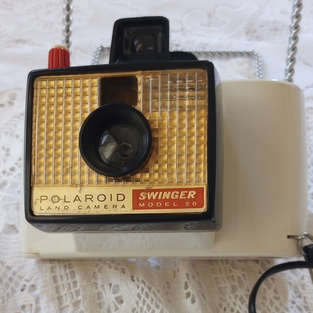 Vintage Polaroid 1960s Land Camera Swinger Model 20